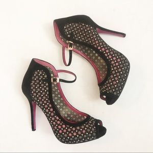 Barbie by Town Shoes - Steffi heels size 9